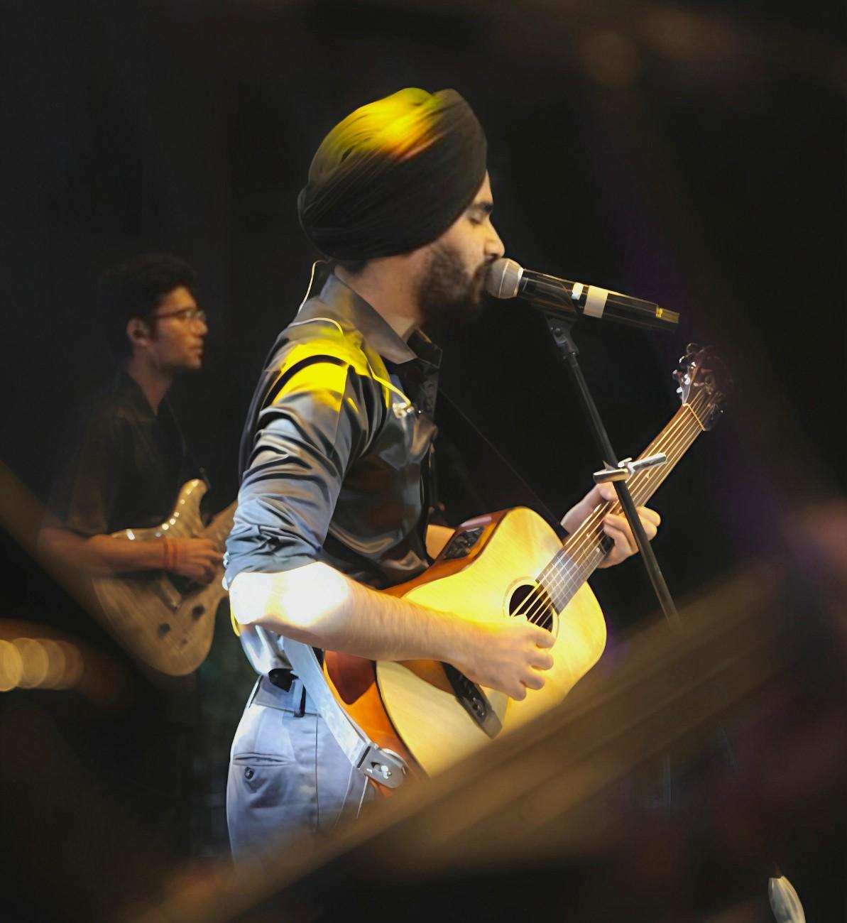 Navjot Ahuja Performance